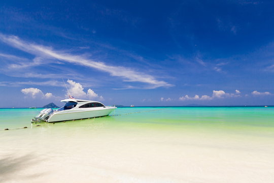 Fototapeta Thailand. Sea  background. White sand, yacht