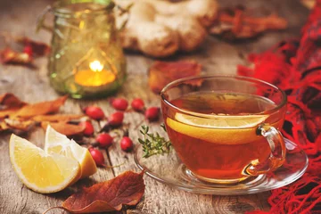 Crédence de cuisine en verre imprimé Theé autumn tea with ginger, lemon