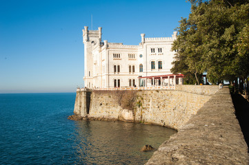 Fototapeta na wymiar Schloss Castello di Miramare, Triest, Friaul-Julisch Venetien, Italien