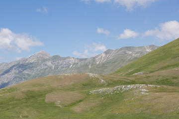 Panorama, Parco Nazionale Gran Sasso e Monti della Laga, inizio dell'estate 