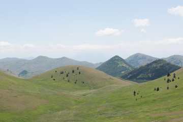 Monte Carpelone, Monte Carpesco, panorama, Parco Nazionale Gran Sasso e Monti della Laga, inizio dell'estate 