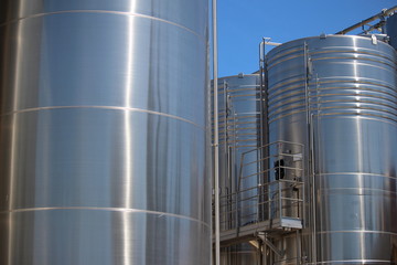 cuve à vin  en métal