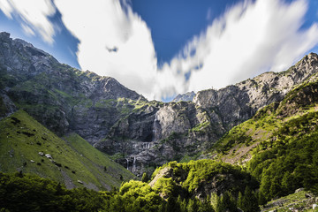 Cascata alpina