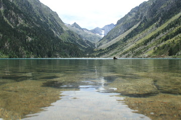 Fototapeta na wymiar Lac de Gaube-Cauterets-Hautes-Pyrénées-France