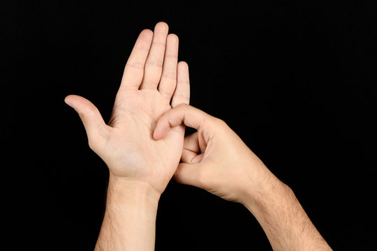 The language of the deaf English version of the gesture the letter R Signaling BSL