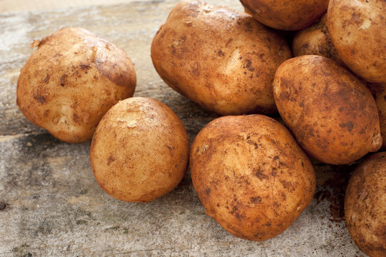 Close up on washed raw potatoes