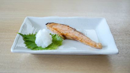 鮭の塩焼き