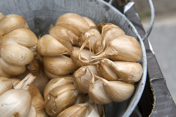 Brown Dried Garlic