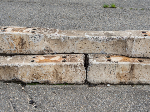 Betonbarriere Images – Browse 7 Stock Photos, Vectors, and Video