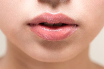 Obraz premium 唇クローズアップ・若い女性 