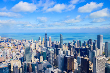 Fototapeta premium Chicago skyscrapers, Illinois state city, famous for the fountain and the magical colors of autumn, in the city park