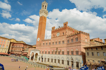 Obraz premium Panorama of the medieval city of Siena in tuscany