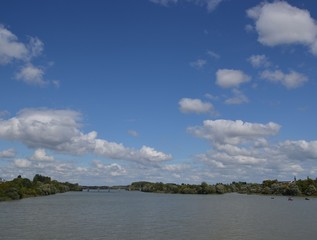 La Loire, fleuve français, à St Sébastien sur Loire
