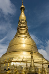 Fototapeta premium MAIN PAGODA Main golden pagoda surrounded with small golden pagodas