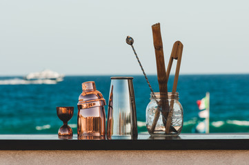Strumenti da barman bartender a mare