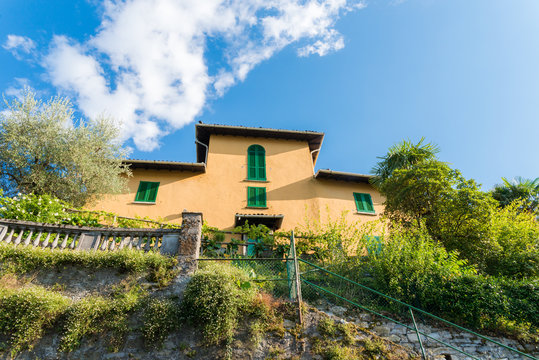 Vibrant Italian villa overlooking Lake Como, Italy