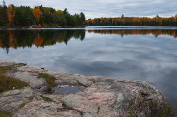 Fototapeta na wymiar Autumn in Ontario