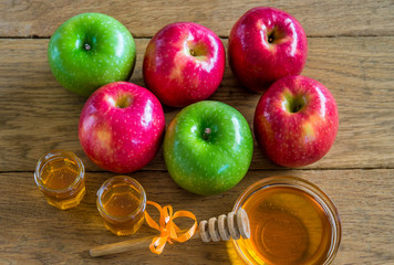 Honey and apples for Rosh Hashanah celebration.