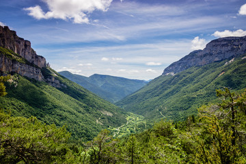 Fototapeta na wymiar Beautiful valley in the Vercors mountains