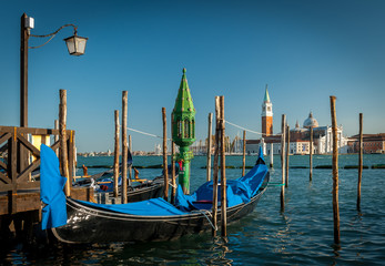 Fototapeta na wymiar Gongola in Venice