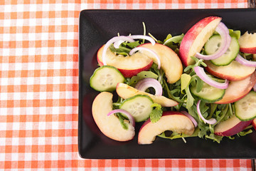 peach salad with cucumber and onion