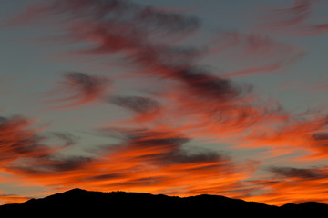 Fototapeta na wymiar Sunset over the Bradshaw Mountains