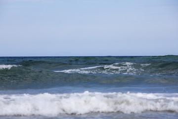 Fototapeta na wymiar Waves on the Ocean