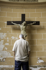 Man praying to jesus