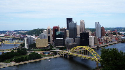 Fototapeta na wymiar Downtown Pittsburgh Pa