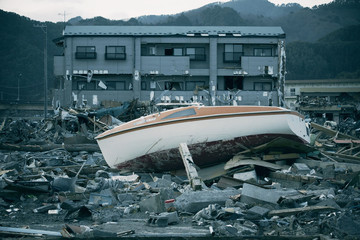 Tsunami : 04/30/2011 Fukushima japan - obrazy, fototapety, plakaty