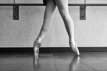 Black and white version of Ballet Dancer En Pointe in 4th 