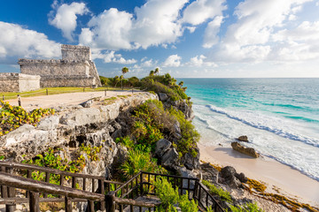 Tulum, Mexico. Wind God temple. - obrazy, fototapety, plakaty