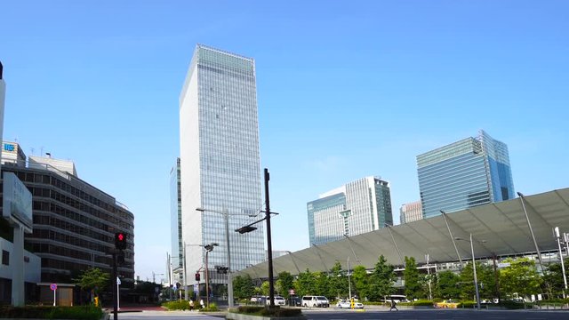 4K 東京駅　八重洲口　快晴青空