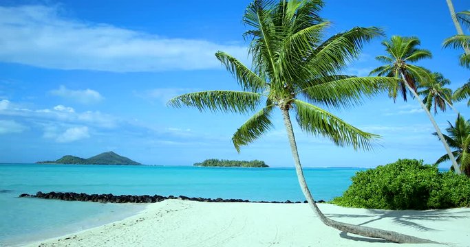 plage de r&ecirc;ve avec lagon turquoise, polyn&eacute;sie, tahiti