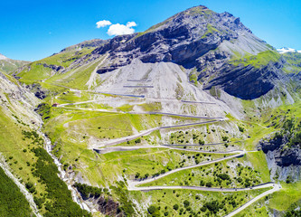 Stelvio National Park - Valle del Braulio - Vista aerea della strada e tornanti