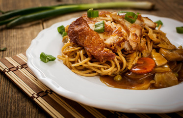 Noodles with chicken