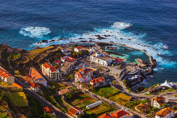 Porto Moniz - Madeira Portugal - obrazy, fototapety, plakaty