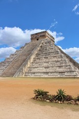 Fototapeta na wymiar Pyramide mexicaine