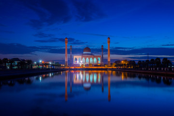 Amazing partly cloudy sky and beautiful sunset at Central Mosque Songkhla, Songkhla, Thailand