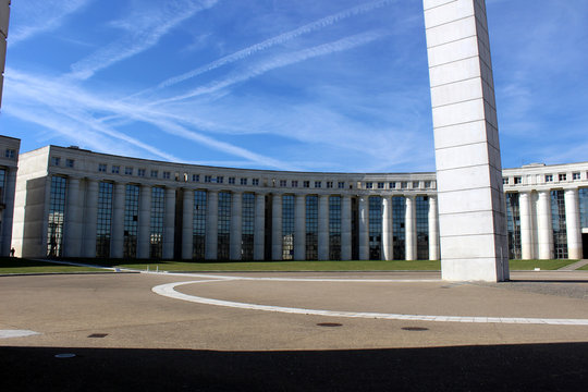 Cergy - Tour Belv&eacute;d&egrave;re - Axe Majeur