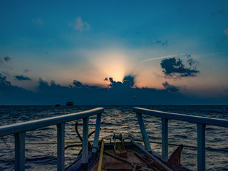 Fototapeta na wymiar Sunrise sunset at sea