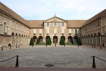 Fototapeta premium The historic City Hall of Beaune in Burgundy, France, (Hôtel de Ville, french, City Hall)