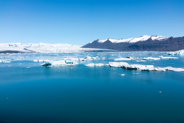 Fototapeta na wymiar Jokulsarlon glacier lagoon