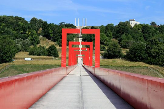 Cergy - La Passerelle de l'Axe Majeur