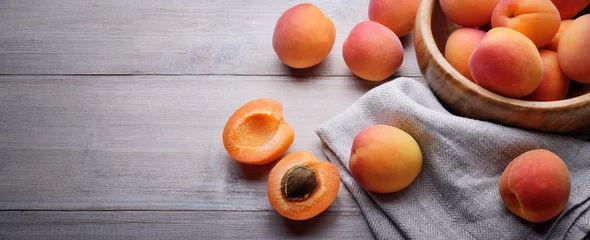 Fototapeten Apricots © fabiomax