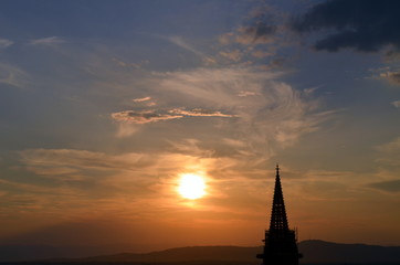 Fototapeta premium Freiburger Münsterturm am Abend