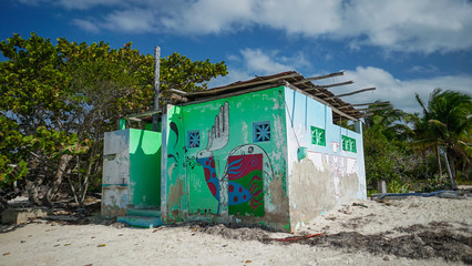 Obraz na płótnie Canvas House on Beachfront 