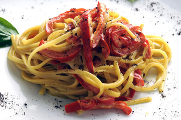 Linguine al curry Cucina italiana Итальянская кухня Italian cuisine Gastronomía 이탈리아 요리
 de pasta Italia Italienische Küche イタリア料理 義大利飲食 مطبخ إيطالي Kuchnia włoska Culinária da Itália 