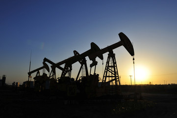 The oil pump © qiujusong