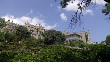 дворец в парке